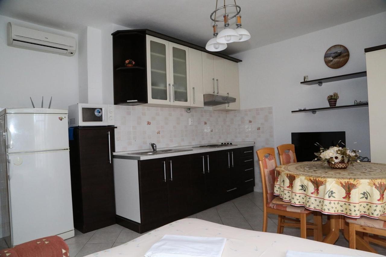 Apartments By The Sea Milna, Hvar - 12244 ภายนอก รูปภาพ